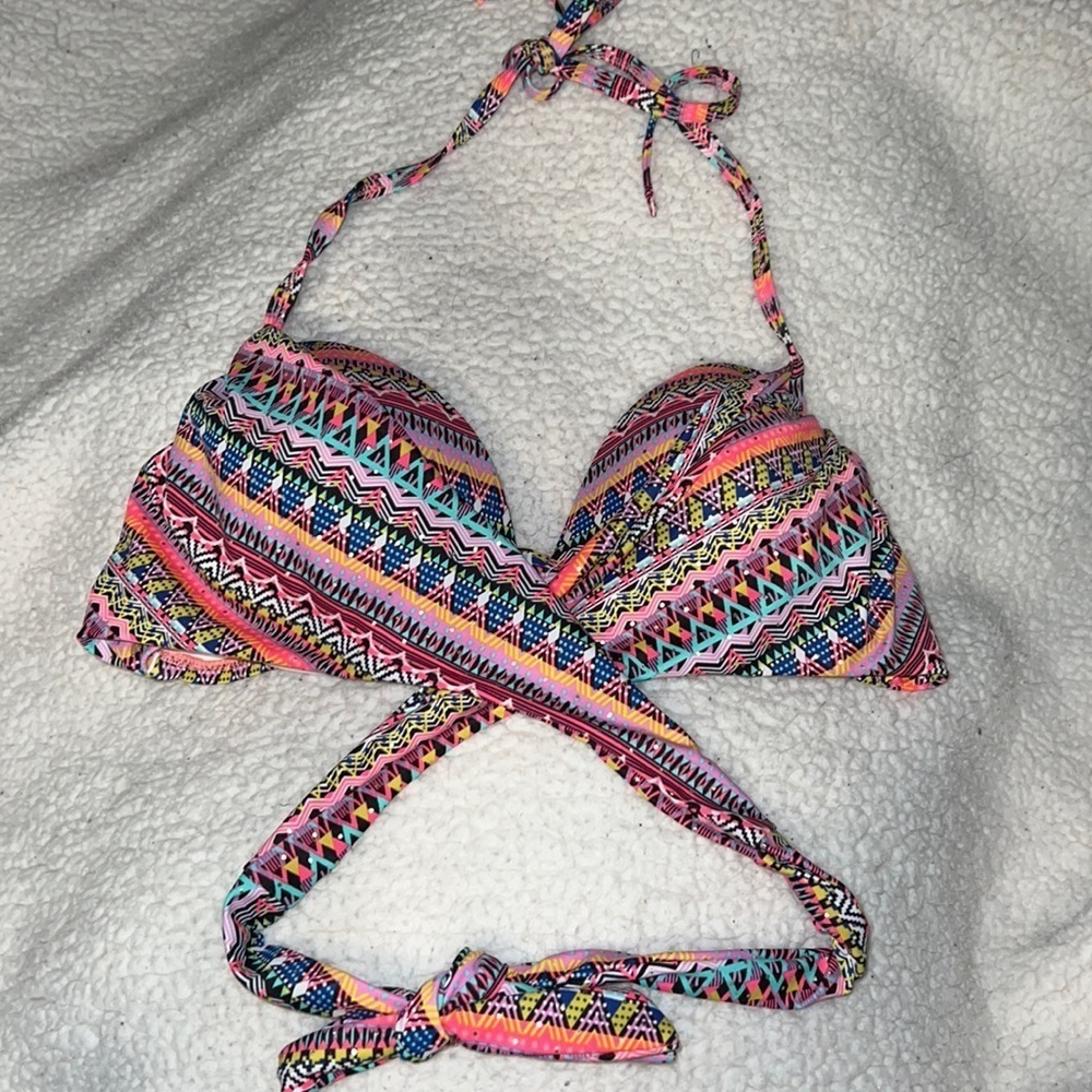 VICTORIA’S Secret bikini top